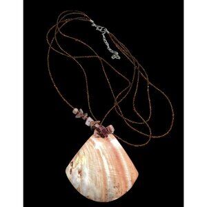 Vintage Mermaidcore Brown Shell And Glass Beaded Pendant Necklace
